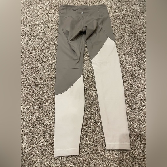 Lululemon Speed Wunder Tight *Asym - Half Moon / Light Chrome - Size 6 - Picture 3 of 4